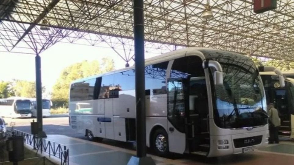 Σοκ! Δάσκαλοι άφησαν 8χρονο μαθητή μόνο σε σταθμό του ΚΤΕΛ στην Ηλεία